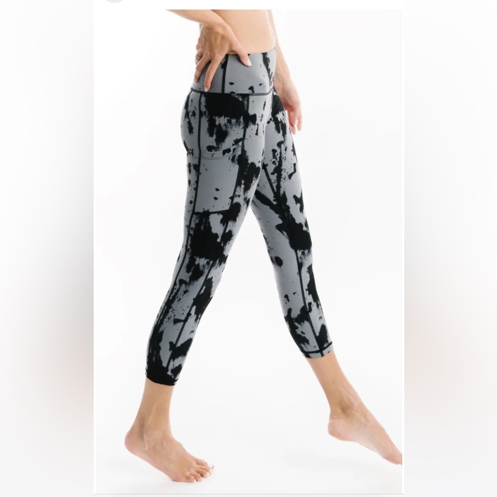Zyia Active - Slate Oxidation Soft n Snug hi-rise 7/8 24” - size 8-10